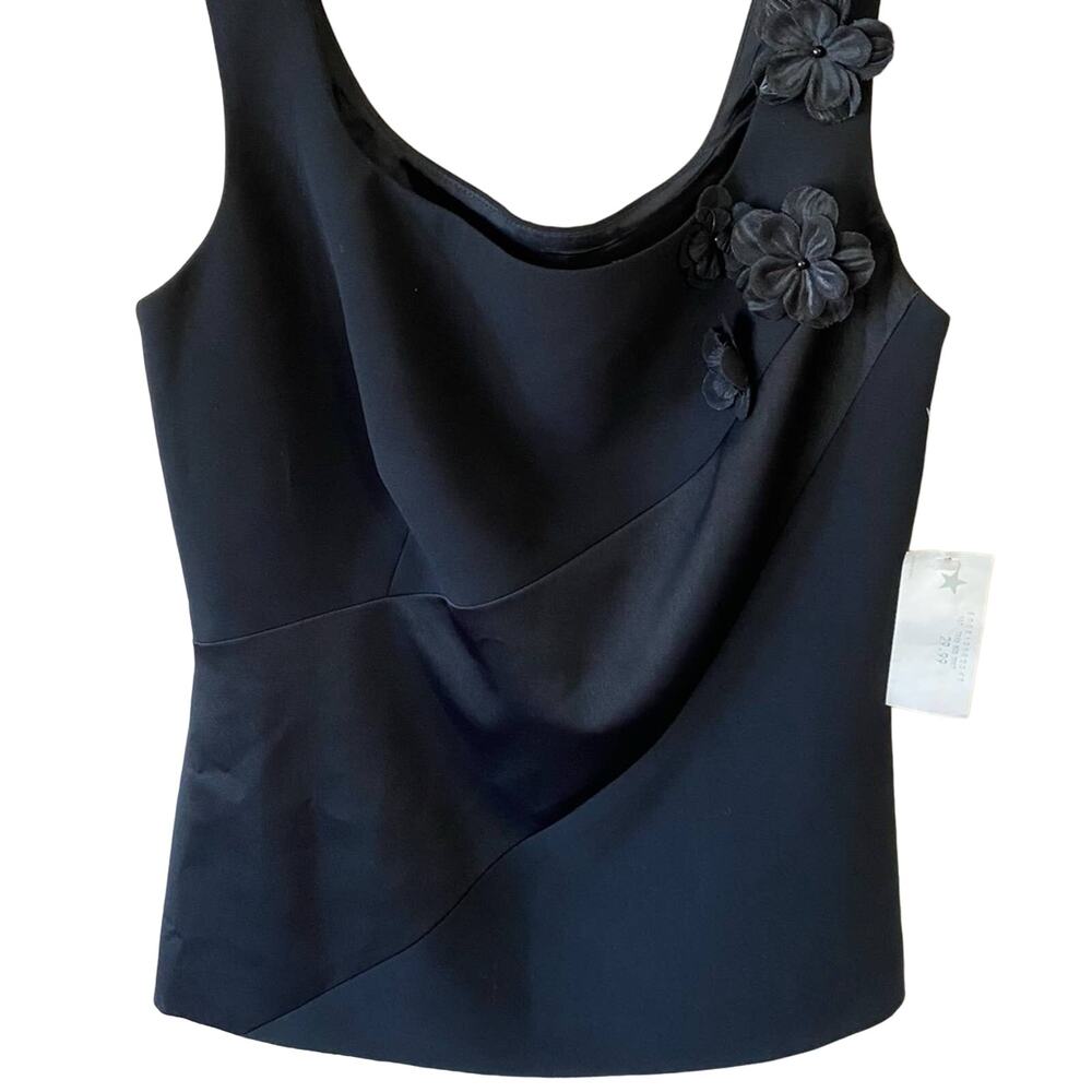 YL by YAIR Top Women’s Size 4 Black Sleeveless Satin Accent 3D Flowers Side Zip